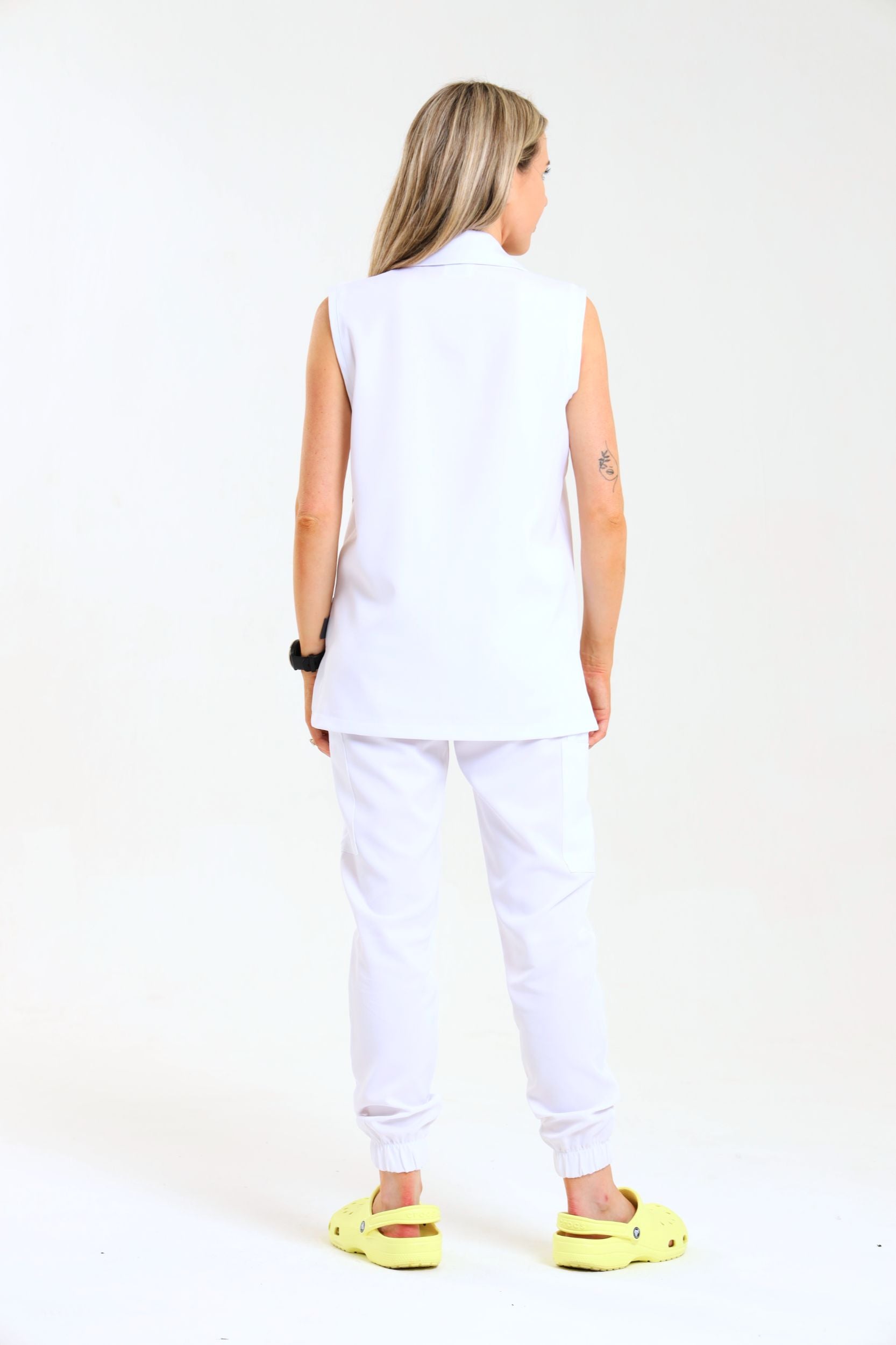 NEW LADIES PRO-COLLARED SLEEVELESS TOP - Greens Medi Scrubs South Africa - Premium Medical Uniforms & Apparel - Delivery Across SA