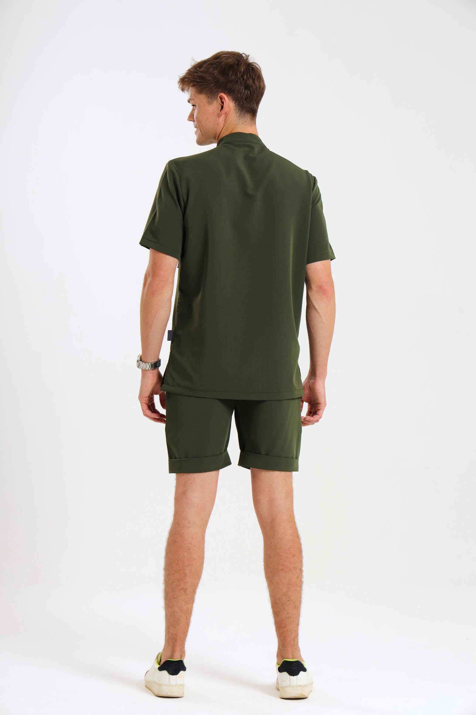 THE LUX MENS MANDARIN TOP - Greens Medi Scrubs South Africa - Premium Medical Uniforms & Apparel - Delivery Across SA