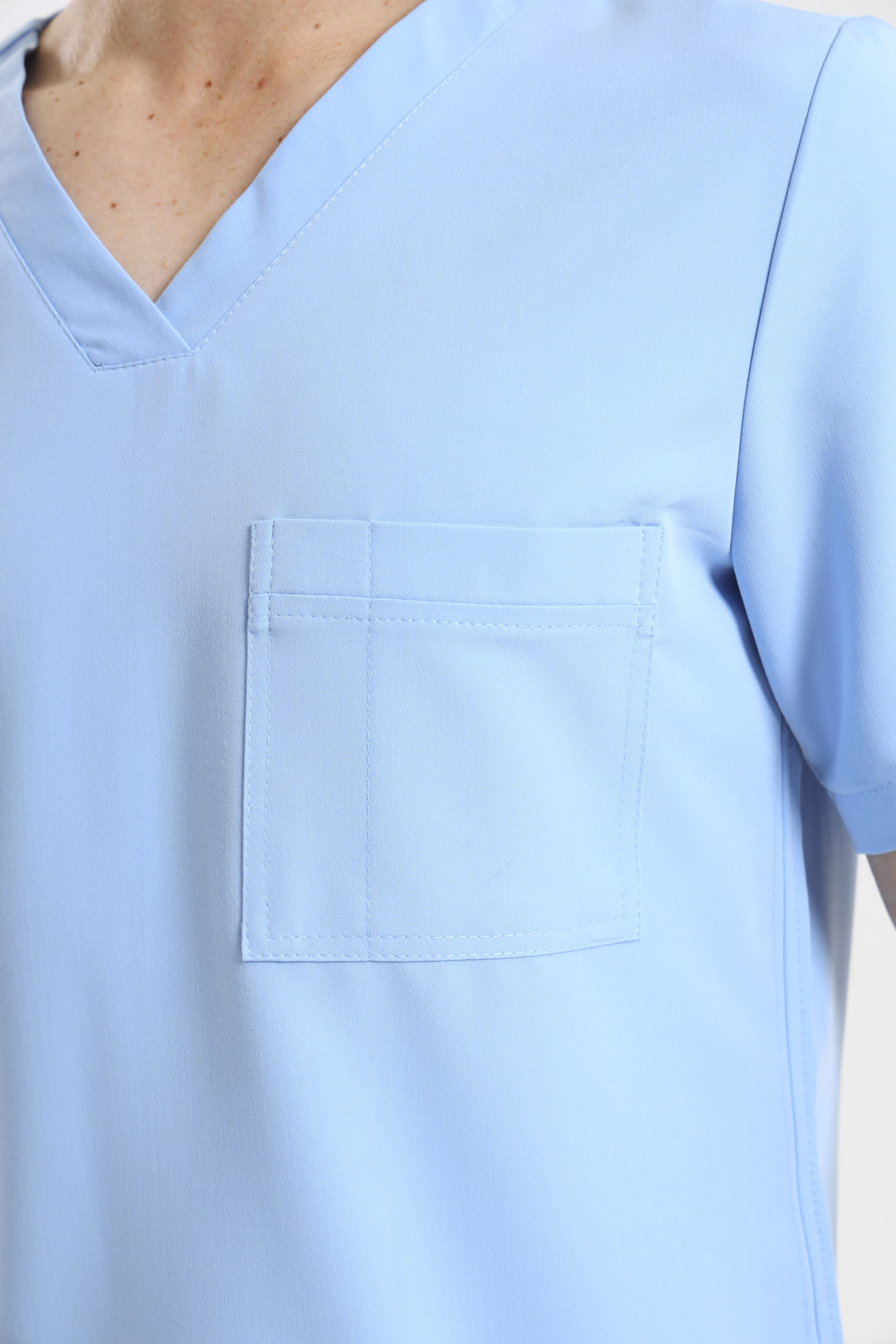 THE LUX MENS V-NECK TOP - Greens Medi Scrubs South Africa - Premium Medical Uniforms & Apparel - Delivery Across SA