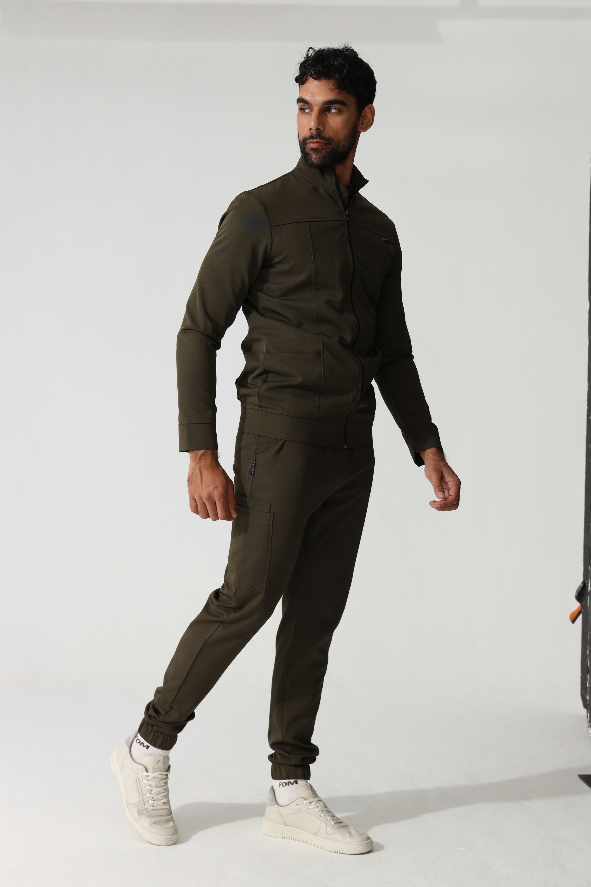 THE MENS X-SLIM JOGGER PANTS - Greens Medi Scrubs South Africa - Premium Medical Uniforms & Apparel - Delivery Across SA 