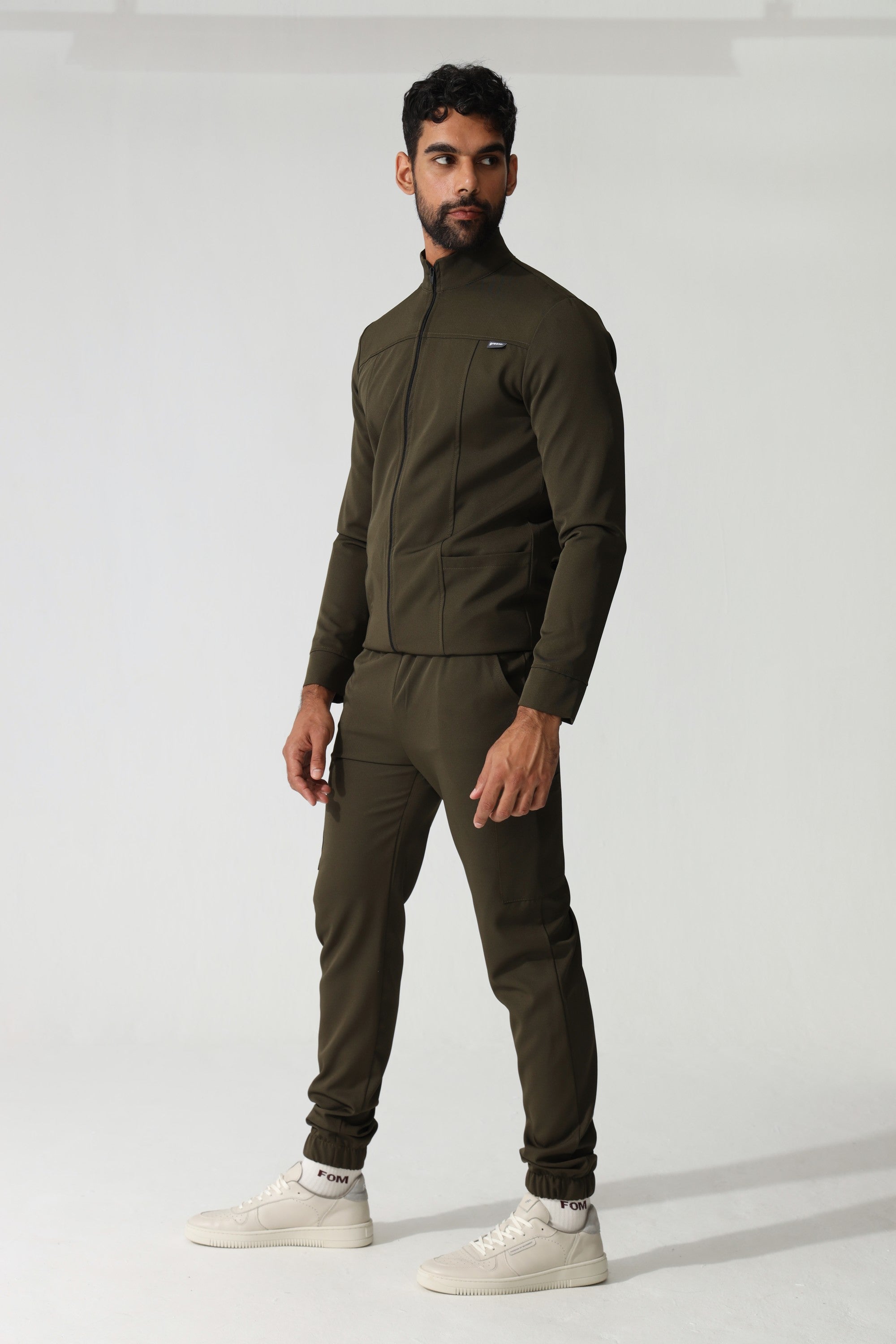 THE MENS X-SLIM JOGGER PANTS - Greens Medi Scrubs South Africa - Premium Medical Uniforms & Apparel - Delivery Across SA 