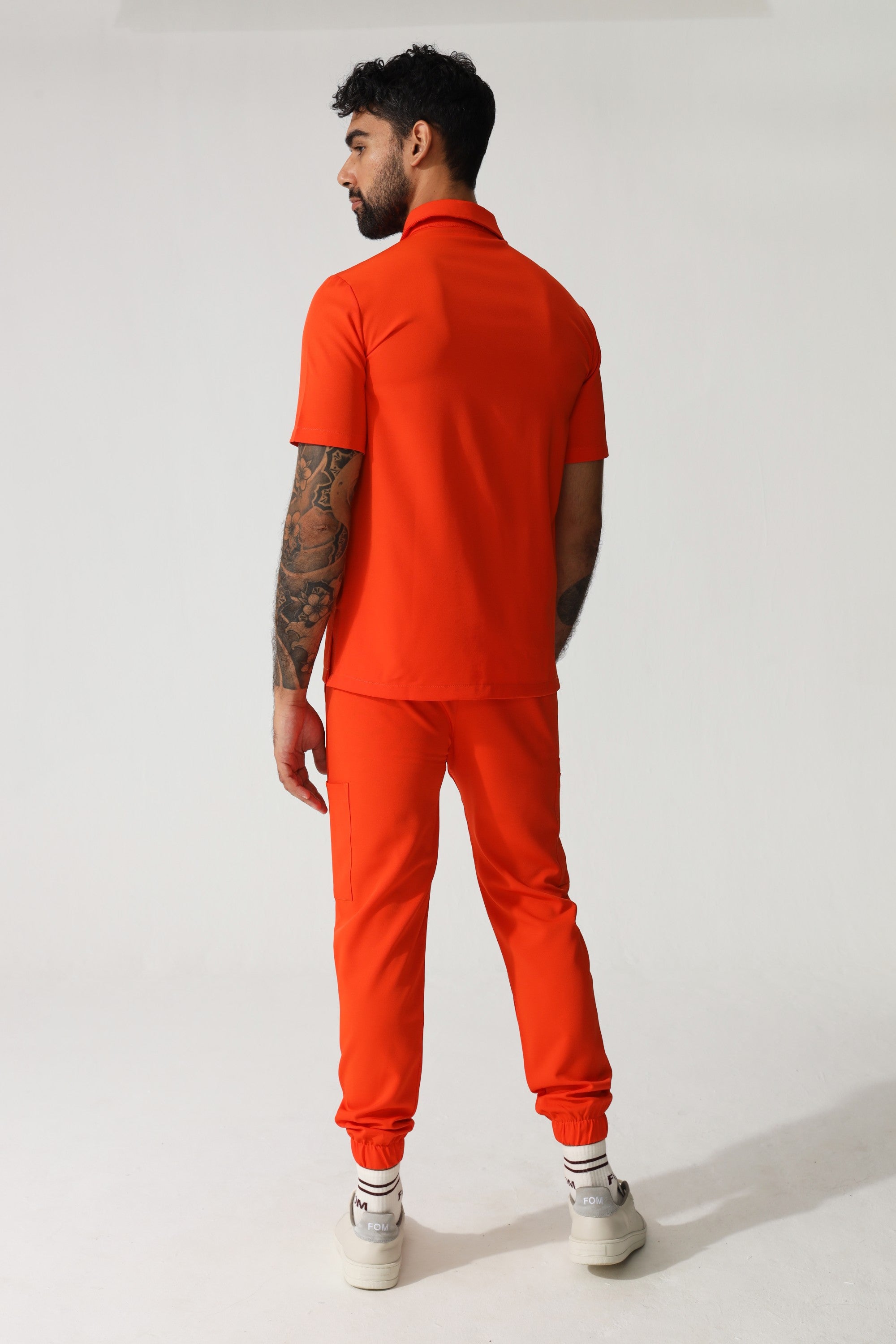 NEW MENS PRO-COLLARED TOP - Greens Medi Scrubs South Africa - Premium Medical Uniforms & Apparel - Delivery Across SA 