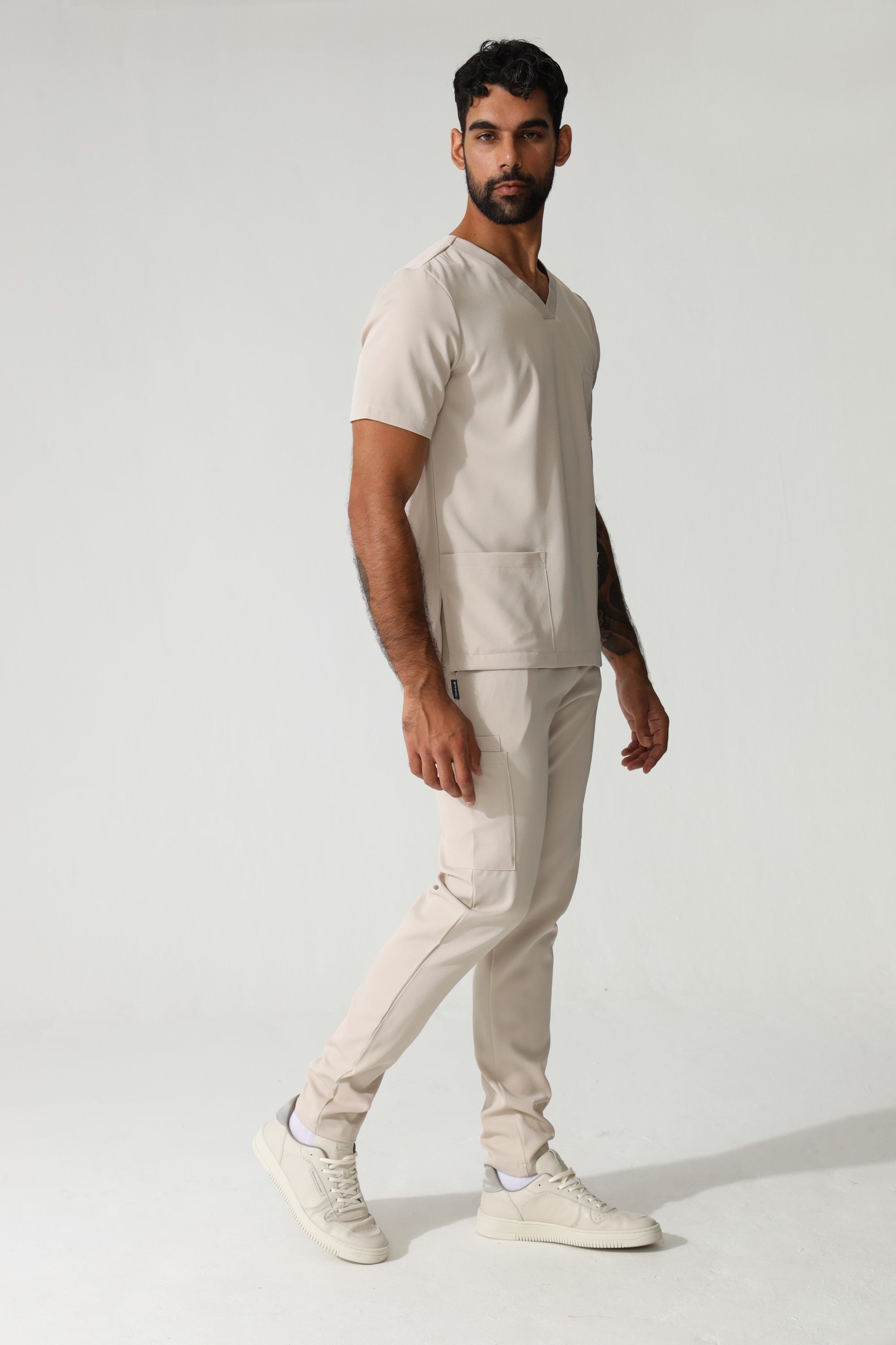 THE MENS V-NECK TOP - Greens Medi Scrubs South Africa - Premium Medical Uniforms & Apparel - Delivery Across SA 
