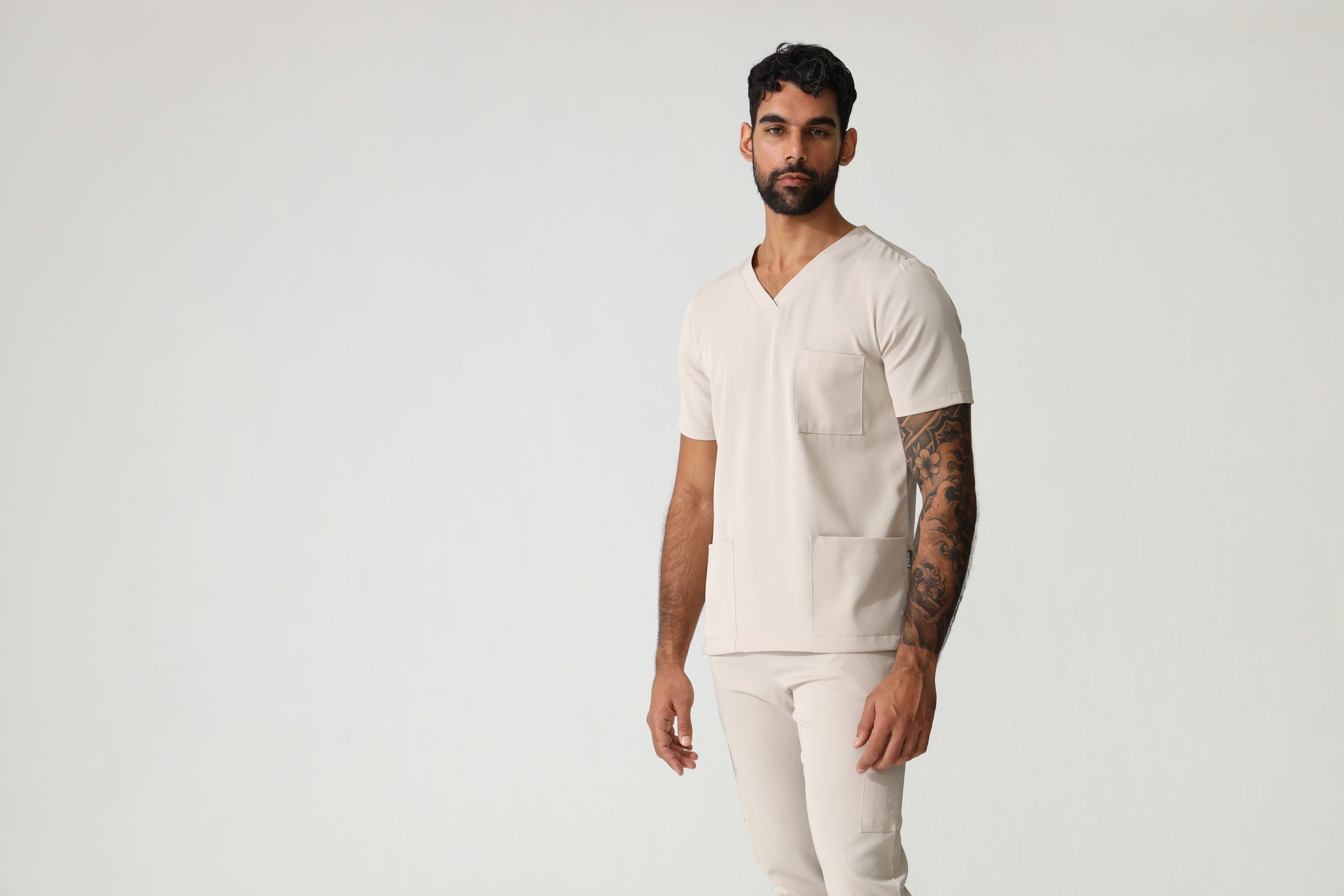 THE MENS V-NECK TOP - Greens Medi Scrubs South Africa - Premium Medical Uniforms & Apparel - Delivery Across SA 