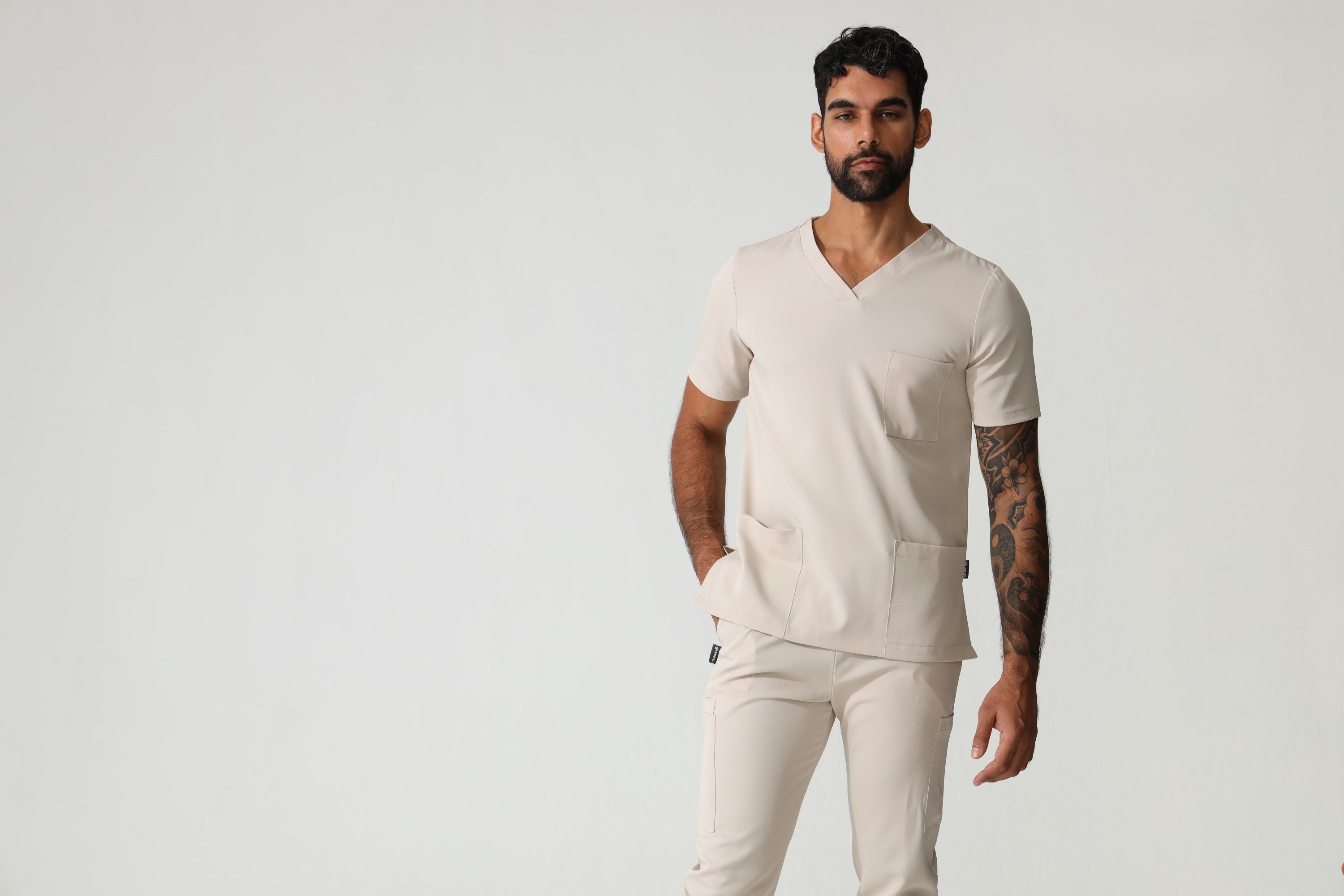 THE MENS V-NECK TOP - Greens Medi Scrubs South Africa - Premium Medical Uniforms & Apparel - Delivery Across SA 