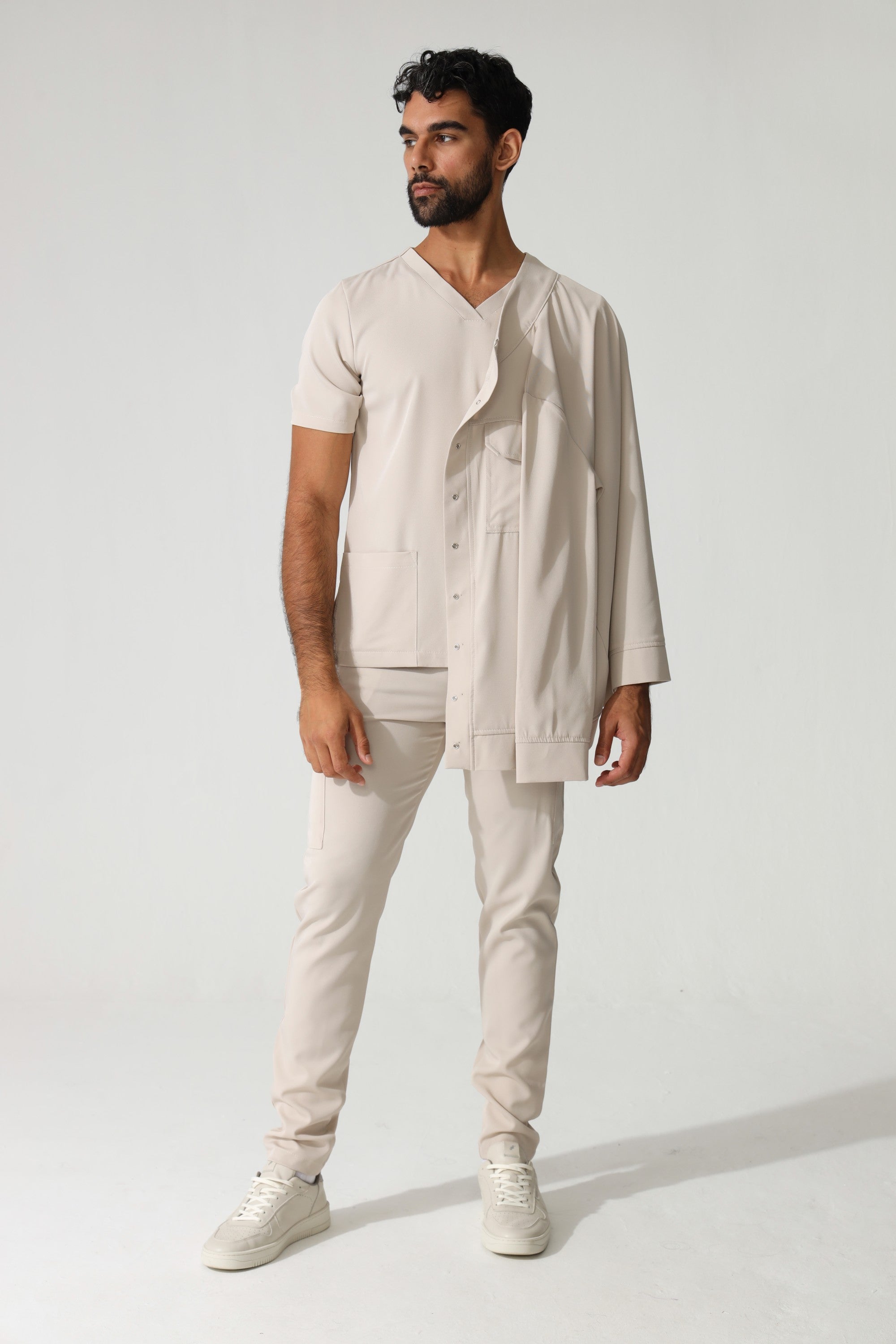 THE MENS V-NECK TOP - Greens Medi Scrubs South Africa - Premium Medical Uniforms & Apparel - Delivery Across SA 
