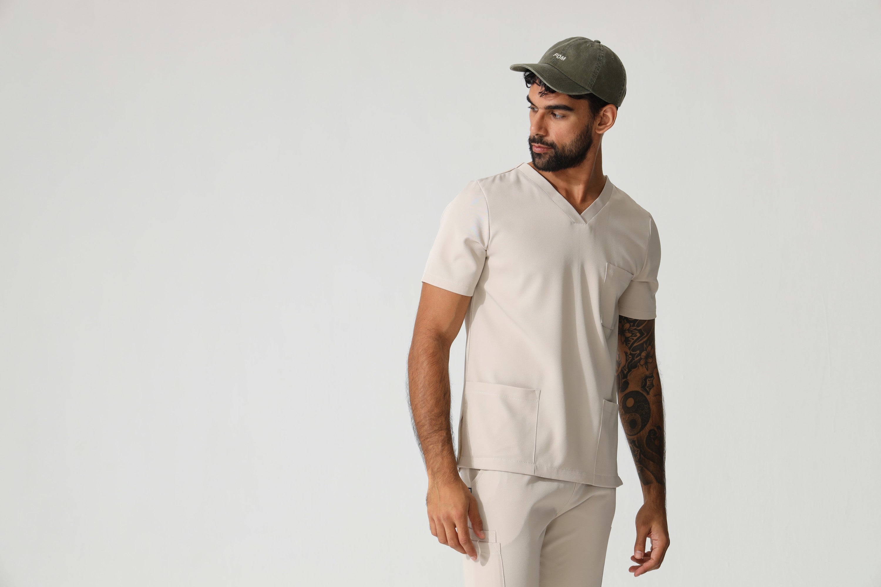 THE MENS V-NECK TOP - Greens Medi Scrubs South Africa - Premium Medical Uniforms & Apparel - Delivery Across SA 