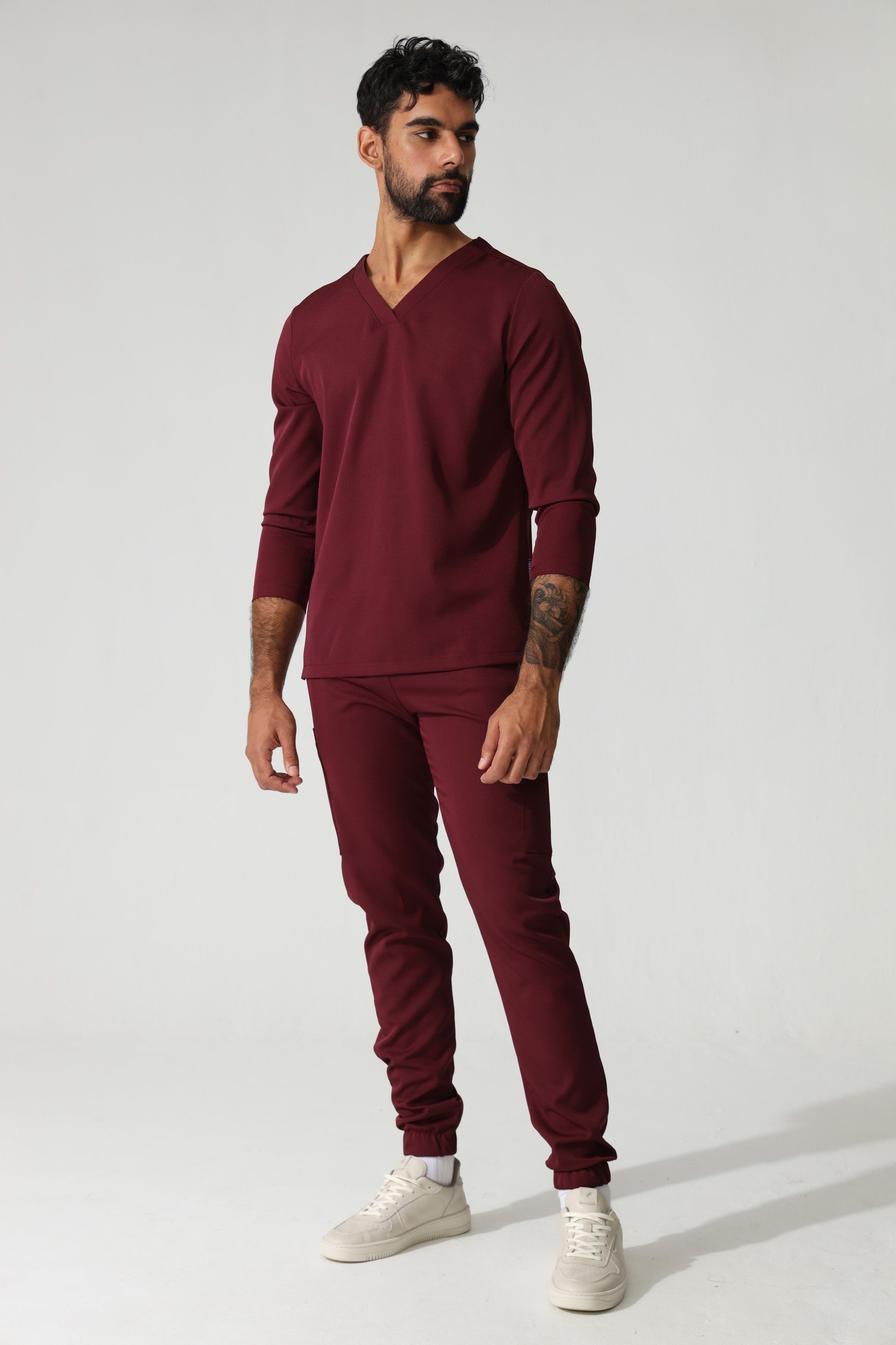 THE MENS V-NECK TOP - Greens Medi Scrubs South Africa - Premium Medical Uniforms & Apparel - Delivery Across SA 